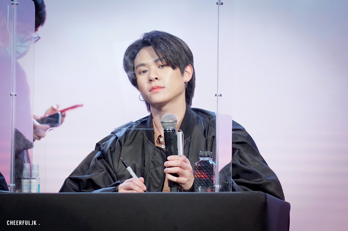 CheerfulJK2903's tweet photo. ขอร้องเลย น้องแจ๊คกี้จะฆ่าพี่ 😭😭

#JackieJackrin
#TRINITY559Fansign
#TRINITY_TNT https://t.co/pBgwNTYLfv