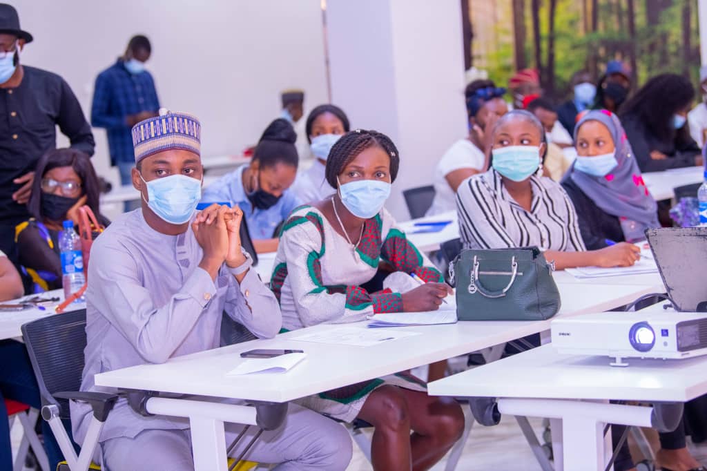 O_damola83's tweet photo. On Friday 4th December 2020, Prince Clement Agba @ClemAgba gave a very good presentation on how youths can invest in a future Nigeria. He educated us on most opportunities put in place to support the Nigerian youths. #PLACLIP2020 @EUinNigeria https://t.co/3T9M5zJp3X