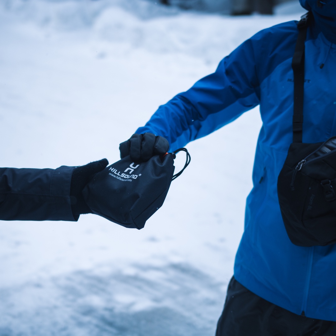 HILLSOUNDEQPMNT's tweet photo. The gift of traction!
#hillsound #besafegowild #flexsteps #urbanwalking #winterwalking #outdoorgear #gifttips #holidaygiftguide #holidaygift #holidaygiftidea #christmasgiftsideas #christmas2020 https://t.co/BTimosXc3g
