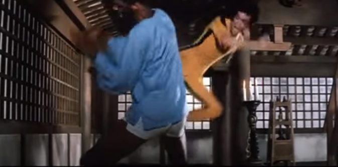 倉希あさし 個人的に好きな必殺技その ブルース リー 飛び蹴り