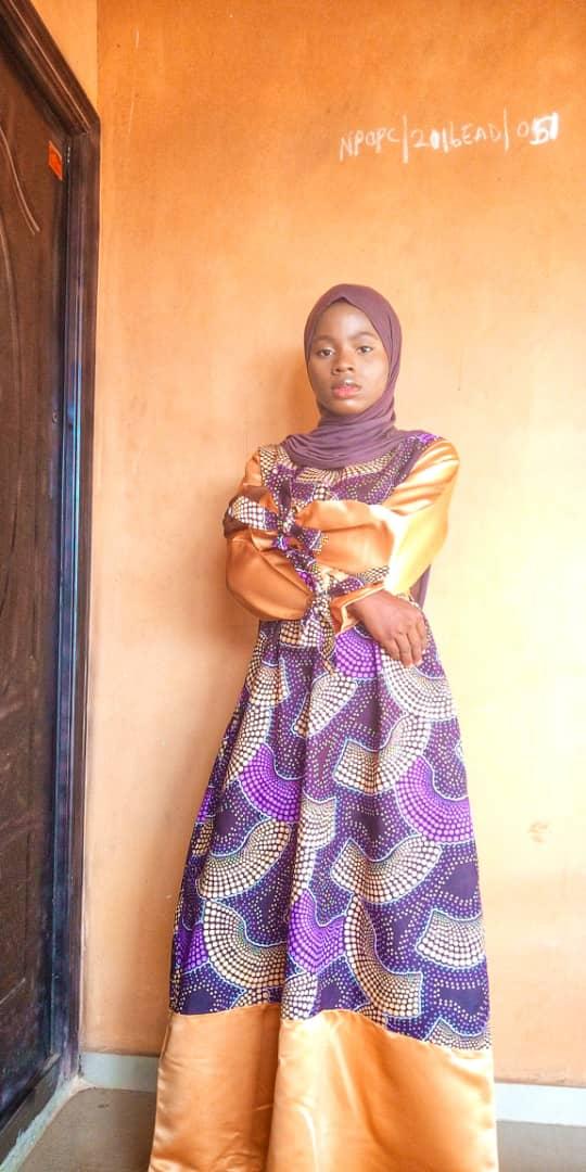 _TheShayBrand's tweet image. A happy client is always the motivation to keep going. 😍

Our mixed belted A-line dress can be recreated with ankara print or printed crepe.

Price - 7000naira

#StyleSunday #TSBStyle