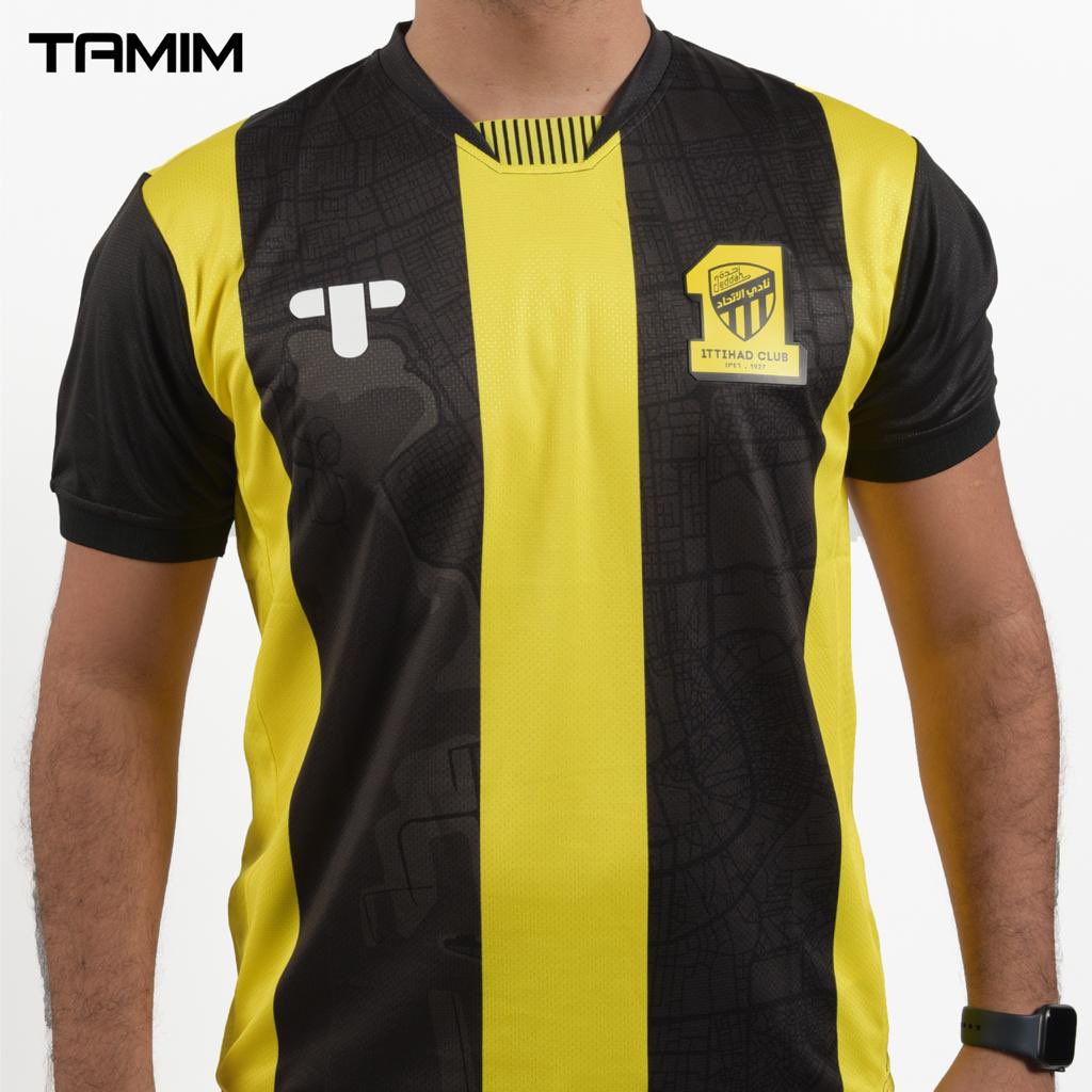 IttiMania's tweet image. بمناسبة فوز #الاتحاد ؛ نقدم لكم تيشيرت الفريق لهذا الموسم كهدية 😍👏

- فقط رتويت للتغريدة و تدخل للسحب 💛