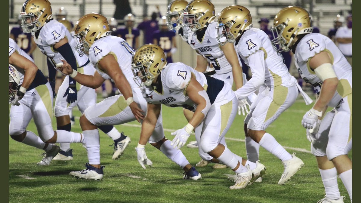 Never been prouder of a group of young men!! Incredible fight Friday night! Thank you Seniors for all the sacrifices you made!  #Predators #Dawgs #futureLooks😎 <a href="/ahsdawgpound_/">AHS DAWG POUND</a> <a href="/AHS_Bulldogs_/">Alexander Bulldog Sports🐾</a>