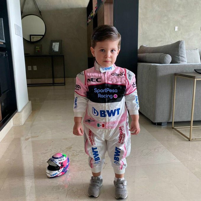 En cuanto cruzó la meta del #SakhirGP🇧🇭, Checo Pérez rompió en llanto y las primeras palabras que dijo fue que se asegurarán que su hijo Chequito estuviera viendo la carrera