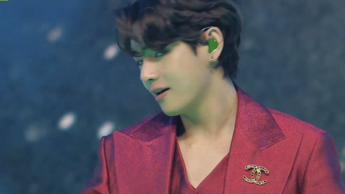 taeteland's tweet image. This is Kim Taehyung