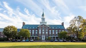 Over the next years, Sheila worked in the area of quantum physics with some of the most celebrated scholars in the field. In the academic year '48/9 she worked as a visiting scholar at the Institute for Advanced Study in Princeton, where Albert Einstein taught. 3/7  #NollaigNamBan