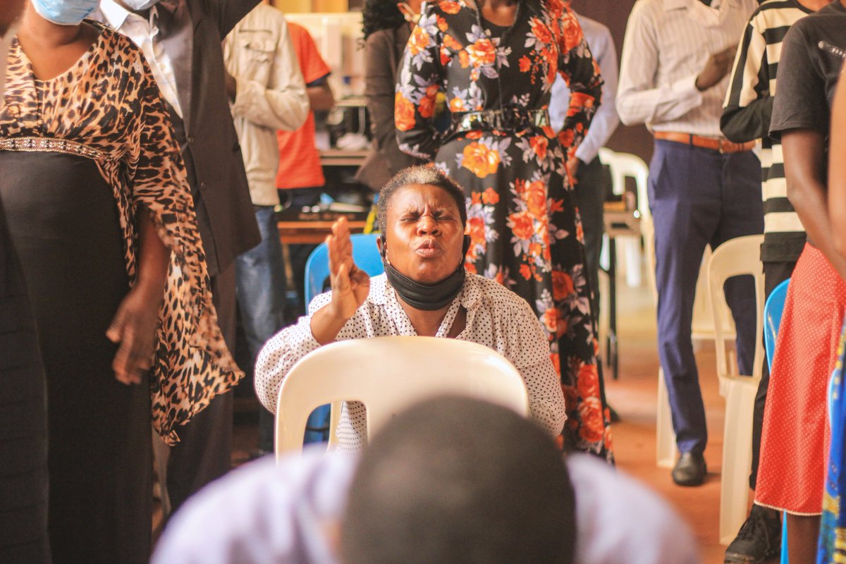 KPCUG's tweet photo. There is no better way to kick off the week then worshiping together. Have an amazing week! #BrokenToBuilt https://t.co/fwPa1fWAkk