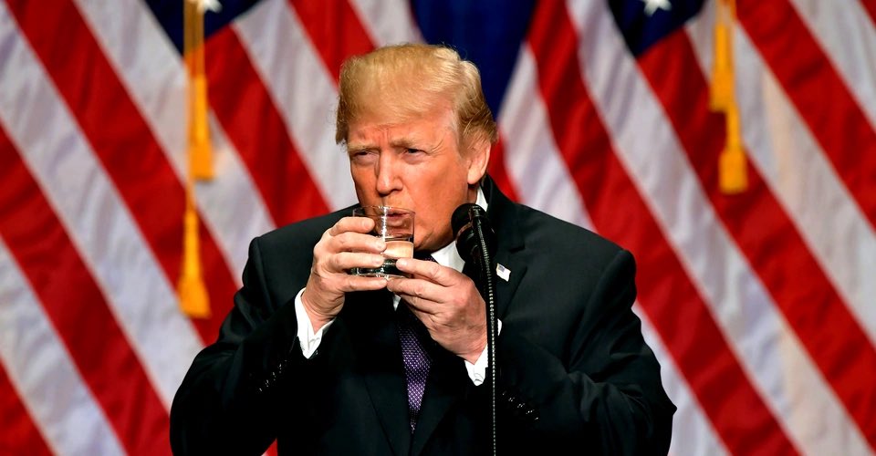 JustMyTweet's tweet image. Drinking with 2 tiny hands equals drinking with 1. #TrumpMath