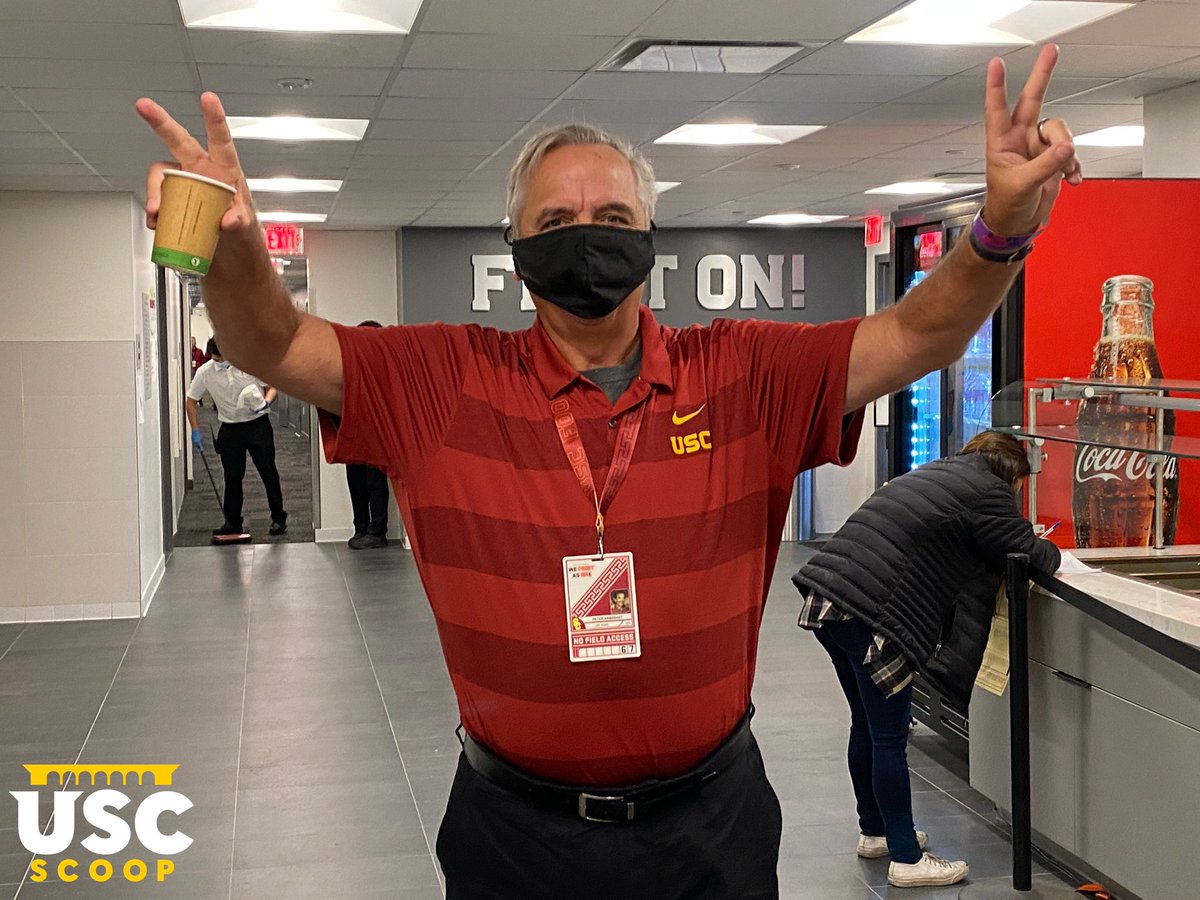 SSchraderOn3's tweet image. IT’S GAMEDAY❕🏈

@USCScoop #HowDoYouDo #FightOn✌️