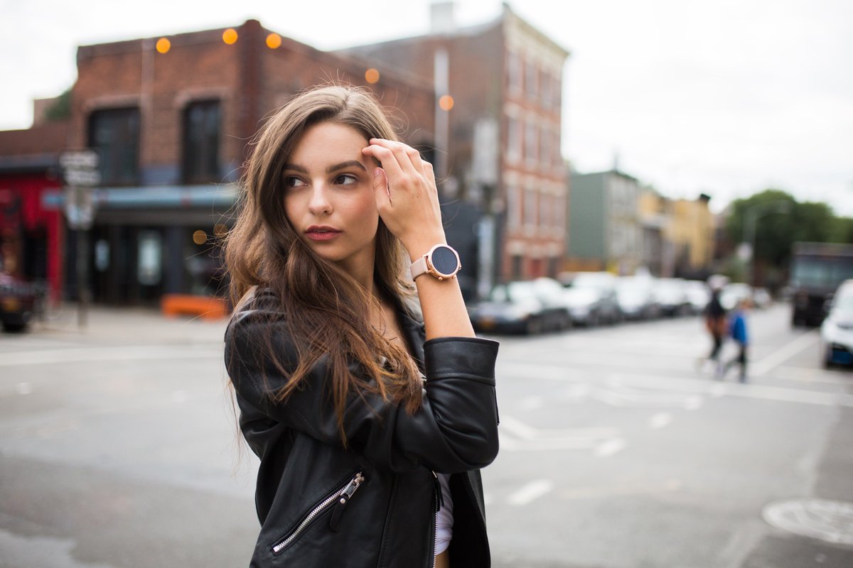 Mobvoi_Official's tweet photo. Looking for a sleek smartwatch with cool design, fitness tracker and long battery life? A mobvoi #TicWatchC2Plus suits you best and gives you a ton of surprises!🤭⌚️
👉Discover your favourite feature: https://t.co/NyGvGKaCmp
#mobvoi #fitnesstracker #smartwatch https://t.co/1GCxUSMa5q