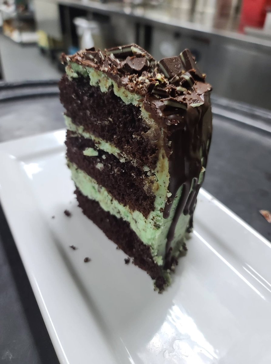 bullnbones's tweet photo. Happy #SweetToothSunday to all our dessert lovers We're excited to roll out some delicious new desserts for you to enjoy! End your meal with this new Triple Layer Andes Mint Chocolate Cake - and stay tuned for more! 😉🍨🍰🍧🤤 #BullnBones https://t.co/VBfhTau14V
