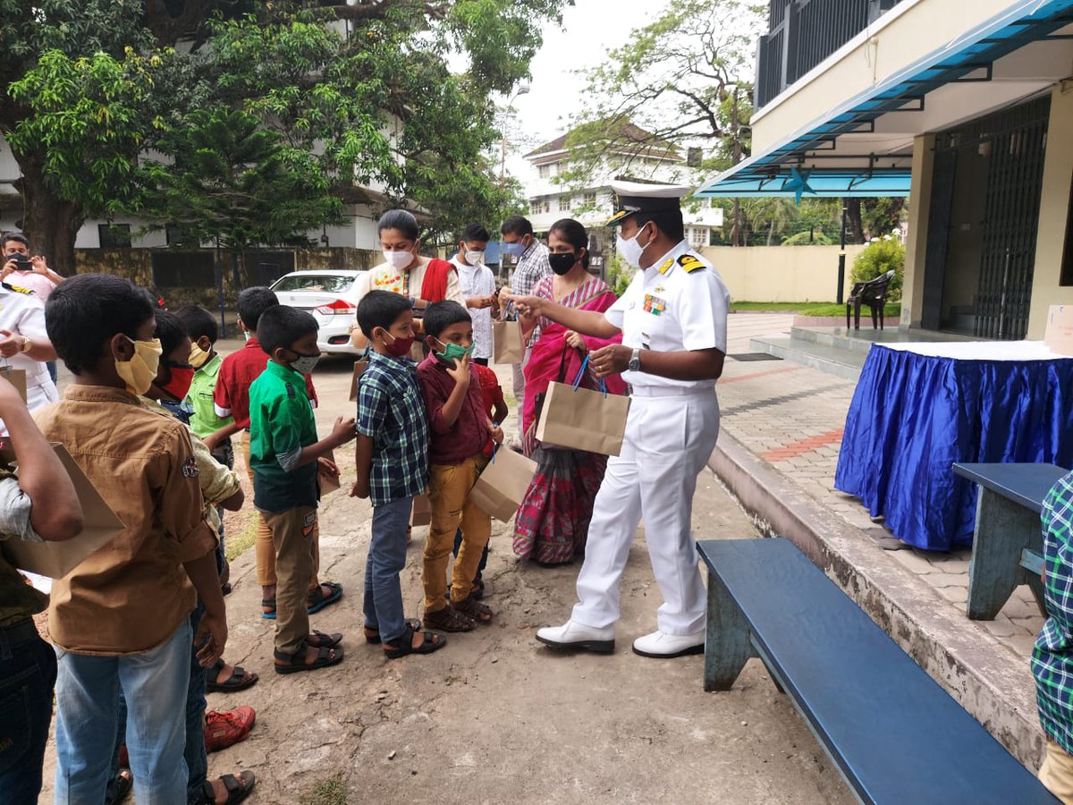 DefencePROkochi's tweet photo. #NavyDay2020
Towards culmination of #NavyWeek2020 activities of #SNC , @indiannavy personnel of INS #Venduruthy conducted outreach activities on 05-06 Dec by visiting orphanages of #Kochi & providing the items and services to support them.
#harkaamdeshkenaam
@SpokespersonMoD https://t.co/SrkyS1wuEb