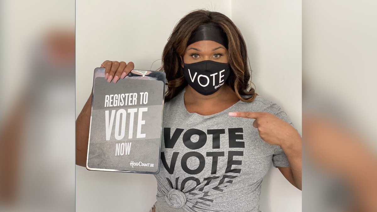 HeadCountOrg's tweet photo. Need a #PeppTalk from @Peppermint247? Don't forget to stay safe and mask up as we get ready for the holidays! https://t.co/z1vg8YVOhG