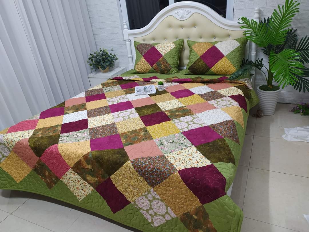 custom_order's tweet photo. Handmade quilt for sale. Custom any size and pattern 
Inbox me or visit my store at etsy/chibeehandicraft for more information😊😊😊
#quilting 
# https://t.co/Nz8QUBpAs9