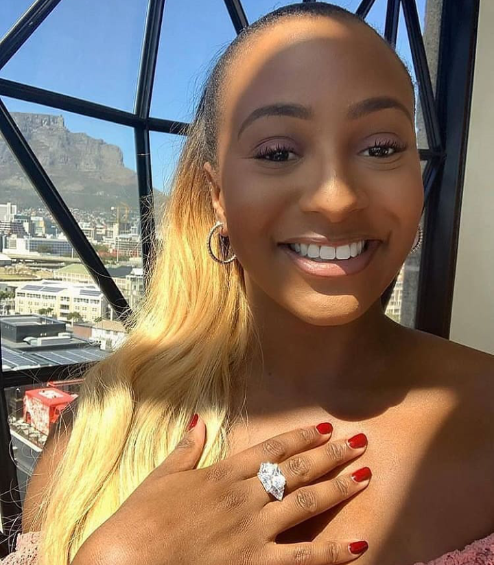 djcuppylovers's tweet photo. DJ Cuppy appreciation tweet 😍 https://t.co/s5UrYIsLmA