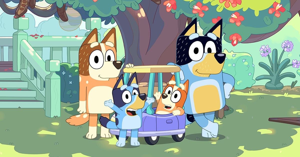 ScaryMommy's tweet photo. Can We Talk About ‘Bluey’? I Have Strong Opinions About This Show 
https://t.co/HHtNFXlkV9 https://t.co/vVm0bEmnXu