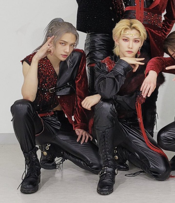 FoxAteez's tweet photo. ✨Damn hyunlix are like characters from some fantasy film/game about elfs and all that stuff✨

#Straykids #hyunjin #felix #hyunlix https://t.co/xGredx6lnE