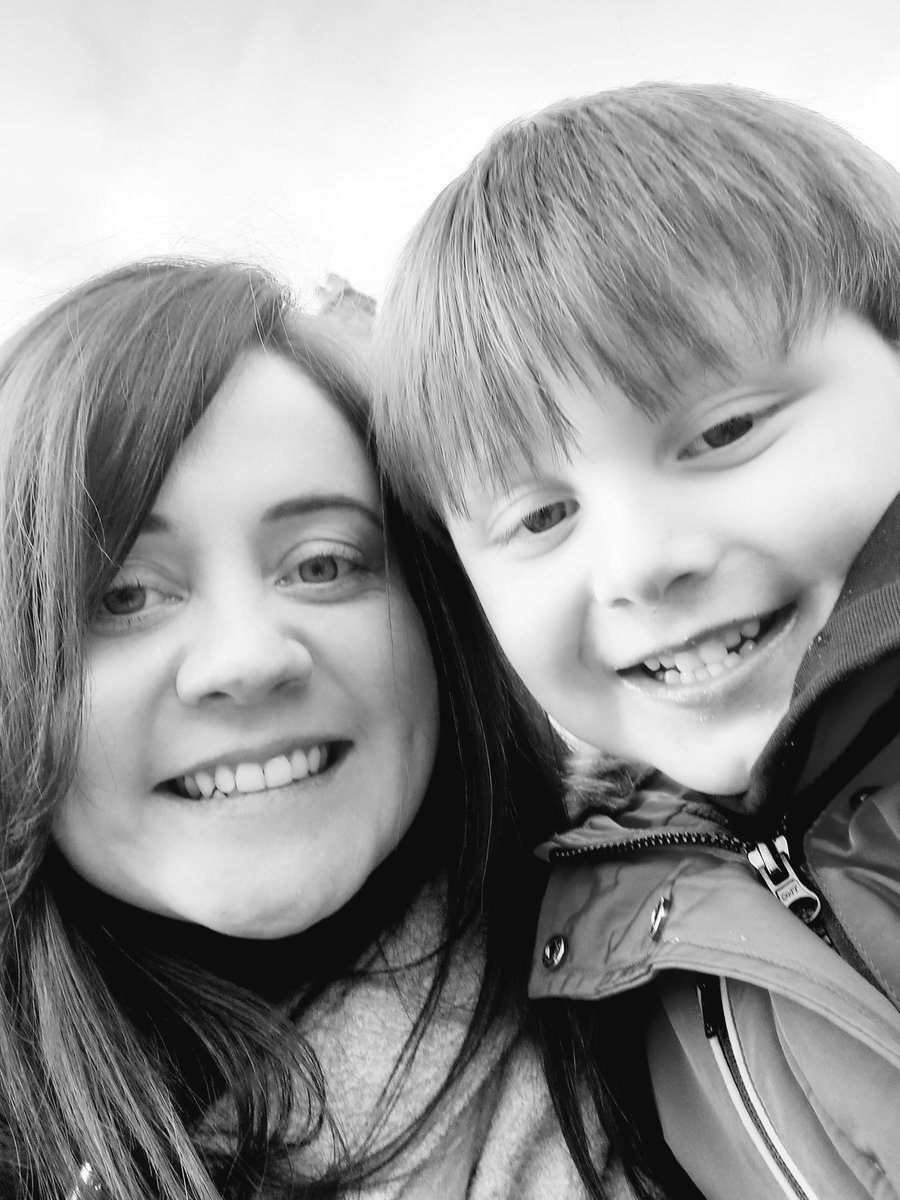 Mariteggaz's tweet photo. Crisp winter walks, muddy children playing and a glass of mulled wine with friends โฅ๏ธ๐
#christmassundays #lytham #witchwood #readyfornextweek https://t.co/crwRmBGOFU