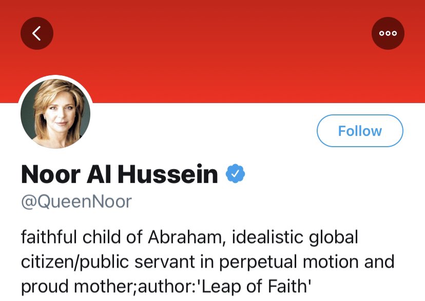 QUEEN NOORFormer queen of Jordan. American Lisa Halaby.