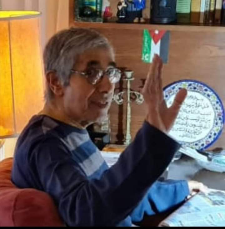 المغفور له بإذن الله العميد المتقاعد صبحي جبر العتيبي احد اعلام قبيلة عتيبه في الاردن تقلد مناصب عديدة فقد خدم في جهاز المخابرات العامة و دبلوماسي في اكثر من دولة اجنببة ممثلا بلده الاردن هناك كما عمل مستشار خاص لصاحب السمو الأمير حسن واخيرا دكتور محاضر في الجامعات الاردنية