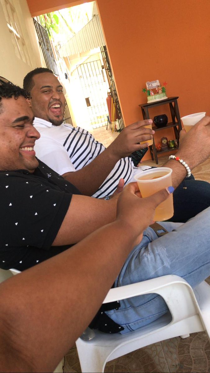 #NavidadMalandros

<a href="/jhonatanmena05/">Jhonatan Serrano</a> 😂