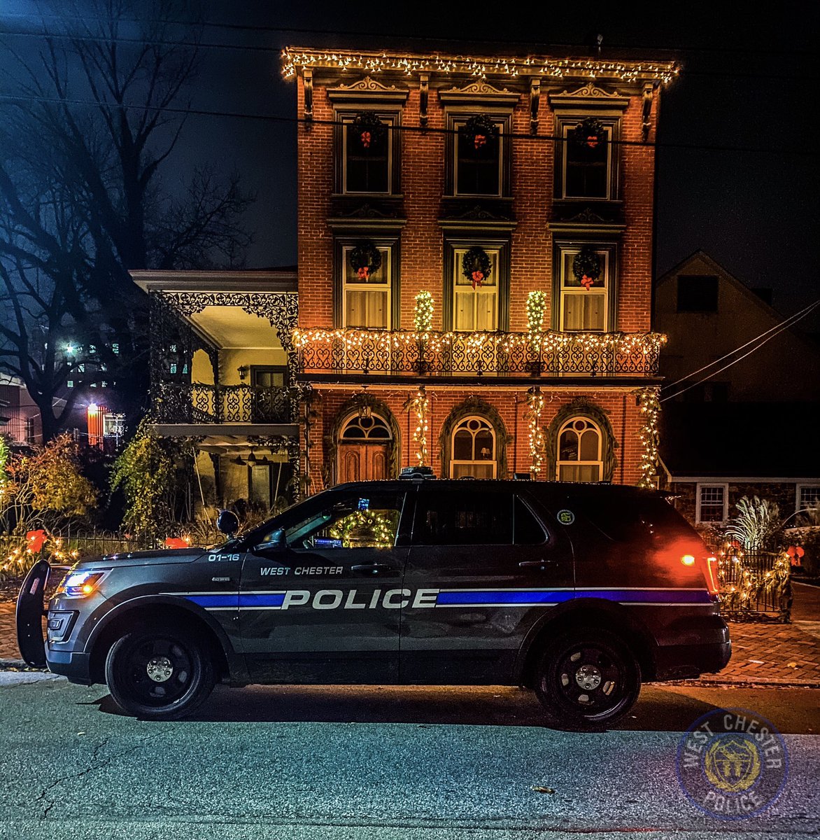 WCBoroPolice's tweet photo. If there is one good thing about working night shift this time of year, we get to see all the homes decorated during the holiday season!!
#christmaslights
#WCBPD https://t.co/Sac3xoaCQA