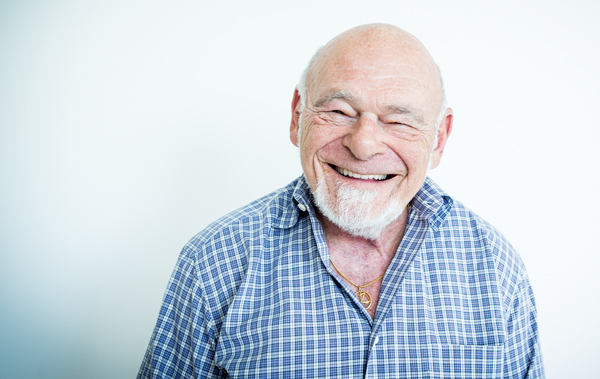 I did a 10-k deep dive on Sam Zell's Equity Residential ($EQR). Here's what I found (A Thread):- $1 Billion in Net Income- $831M in Depreciation (a wonderful line item)- 79,962 apartments located in San Francisco, New York, Boston, DC, Seattle, and Southern California
