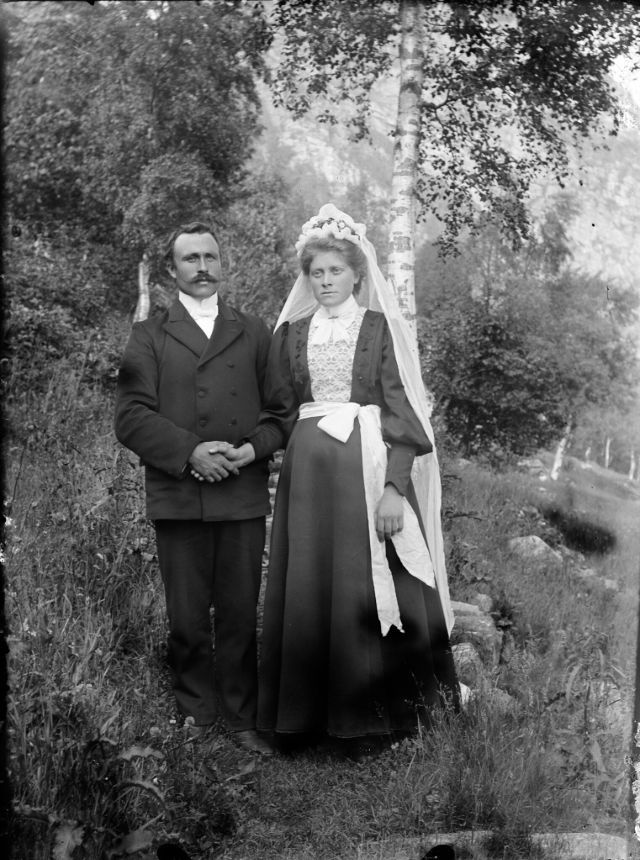 indykeyhotels's tweet photo. Stunning Photos from Fjord Norway Weddings in 1900 https://t.co/dhpaWeT0aF #norway #travel https://t.co/MxhJGvvHF1