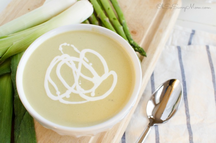 Mmm... Love asparagus? Try this Creamy Asparagus Bisque #Recipe! #delicious bit.ly/2h1nKRO