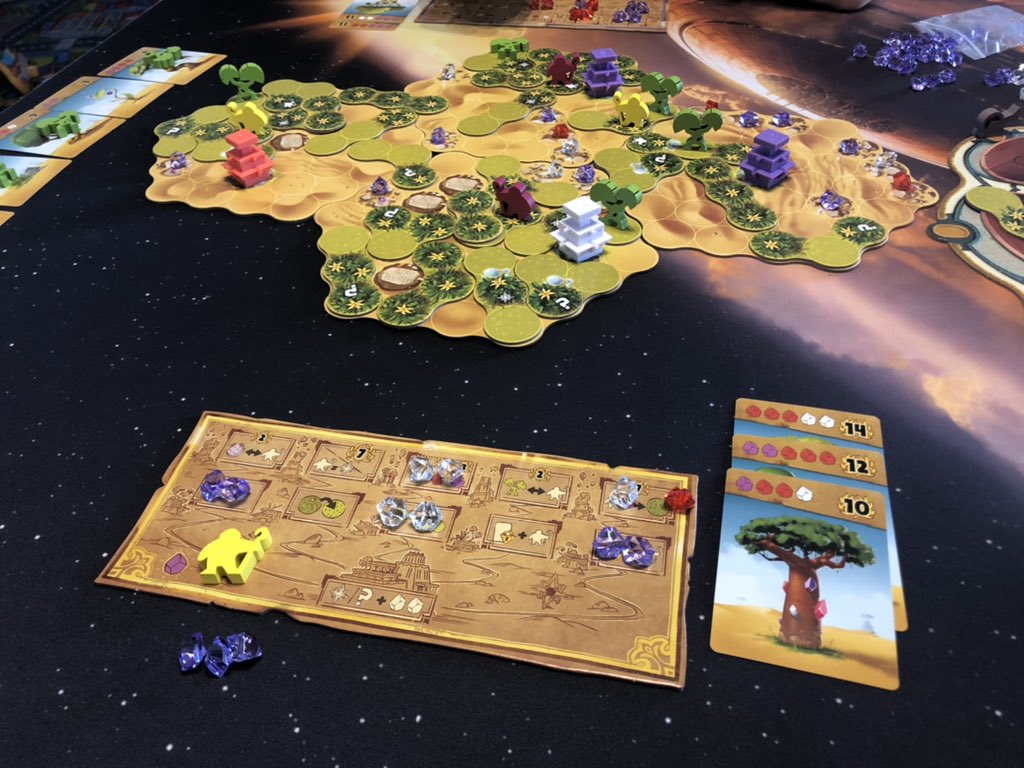 GenisT07's tweet photo. Con el frío de estos días que mejor que visitar los jardines de Babilonia en este #Ishtar #boardgames  #juegosdemesa https://t.co/uyPTiGiz3X