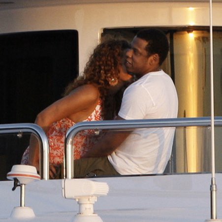 50 Cent on Beyoncé jumping on him  and