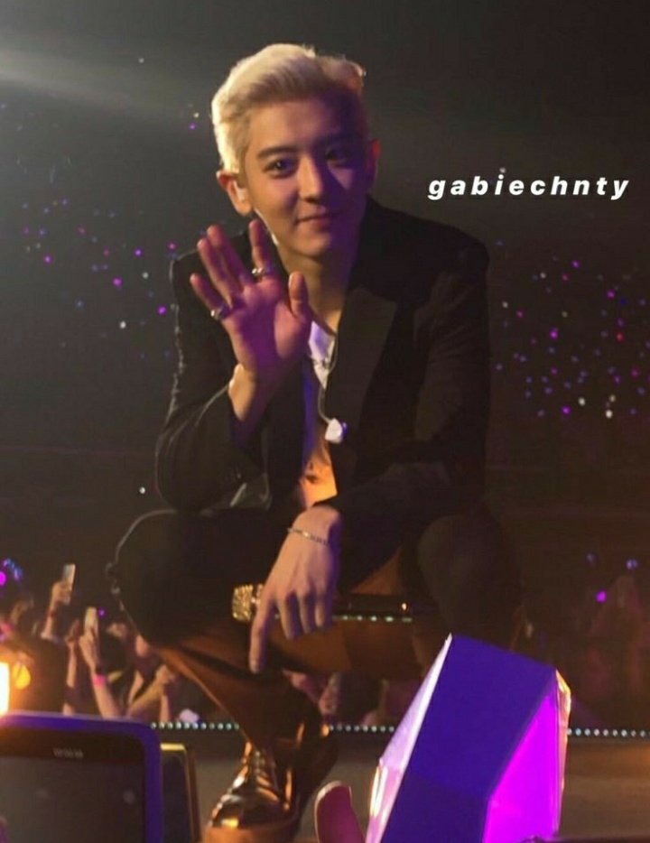 Chanyeol's pics taken by exo fans,a necessary thread;