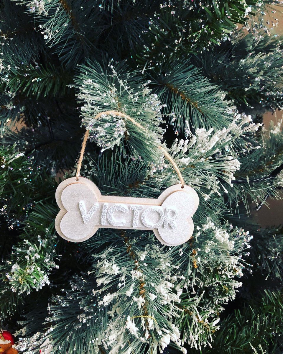 CardJoys's tweet photo. Today we have @crafts_mc  handmade dog/cat bones, these are limited so please get in early to avoid disappointment DM to order #handmade #supportlocal #buylocal #animalsmattertoo #merrychristmas @JulieMcAdam35  @joyevanshumfrey https://t.co/yKpUjeCMq0