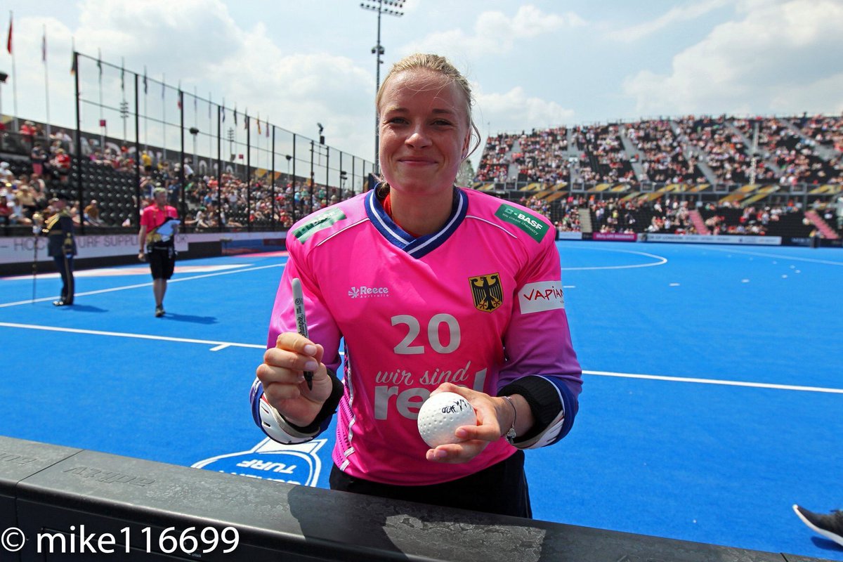 Field Hockey Goalkeeper tweet media