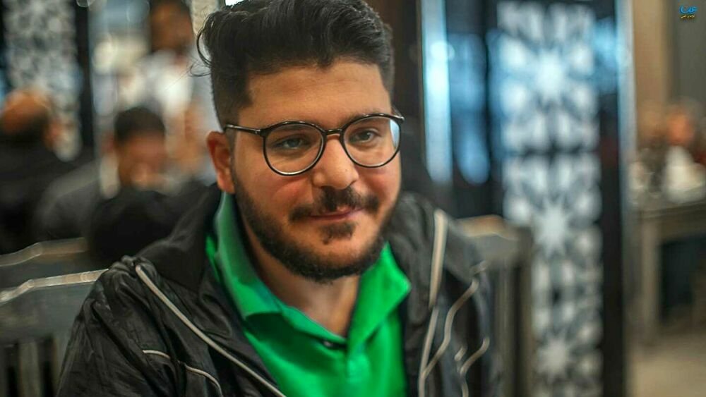 Un'altra notte. L'ennesima di un'ingiusta detenzione. Ora dicono che il Tribunale antiterrorismo egiziano deciderà domani su #PatrickZaki. 

All'udienza odierna erano presenti rappresentanti dell'UE e di vari paesi, fra cui l'Italia. Un giusto segnale.

Continuiamo a sperare.