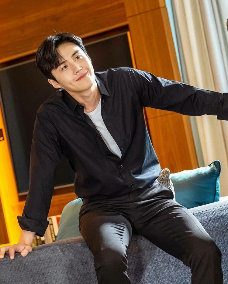 It’s  #StartUpFinale so good bye Jipyeong, gue akan rindu tiap sabtu-minggu selama beberapa bulan ini yang gue lewatin dengan ketawa, nangis, marah, kecewa, dan segala perasaan campur aduk lainnya pas nonton  #StartUp. Good bye, I’ll miss you #StartUpEp16