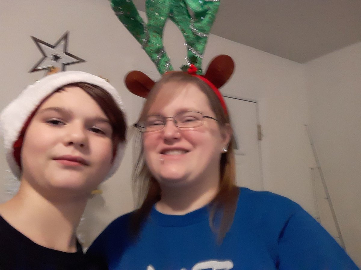 So even with covid still being so bad and seems to be getting worse we're making the best of it(our tree's not the best but it's our's😁)!! Happy Christmas everyone!🎁🎄🎄🎄