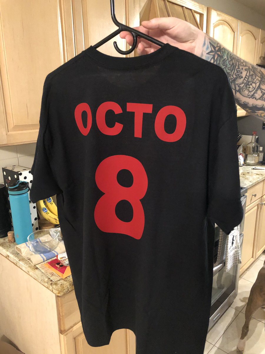 laurm726's tweet image. Happy 200th episode @ScottHanson #NFLRedZone200 ! Our Sunday Funday “pod” loves spending Sundays with you. #thegoat #doinker #octo #weneedmoreswag