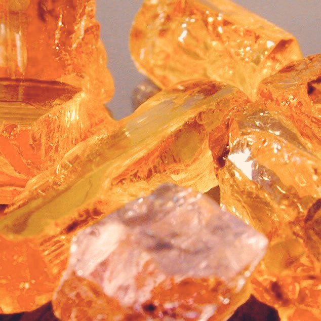 taylor swift as gems and crystals cause she's magical - a thread