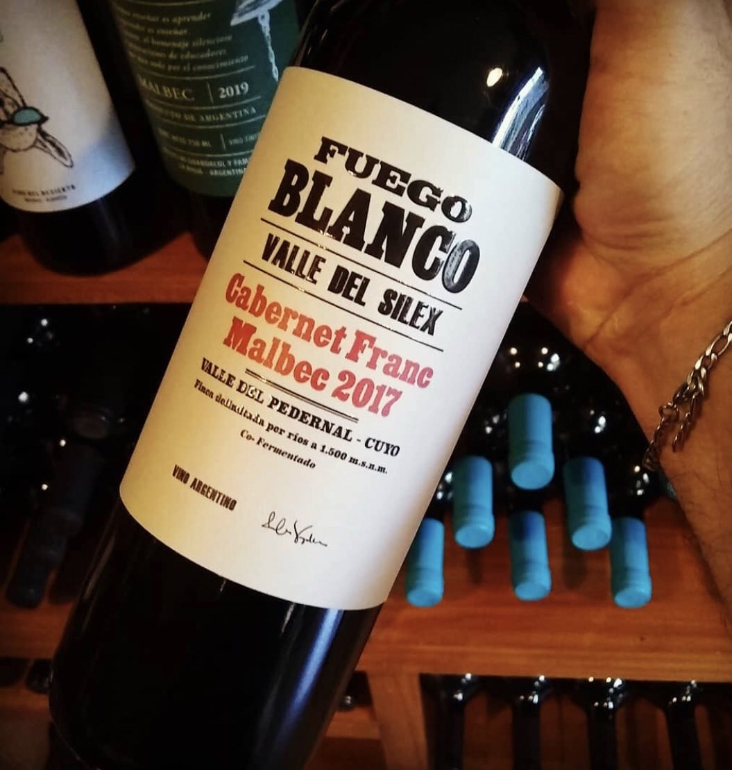 #FuegoBlanco / Aún estás a tiempo de celebrar la semana del #CabernetFranc con nuestro Blend pura expresión del #ValledePedernal como te invitan a hacerlo los amigos de Wine Time VDP.