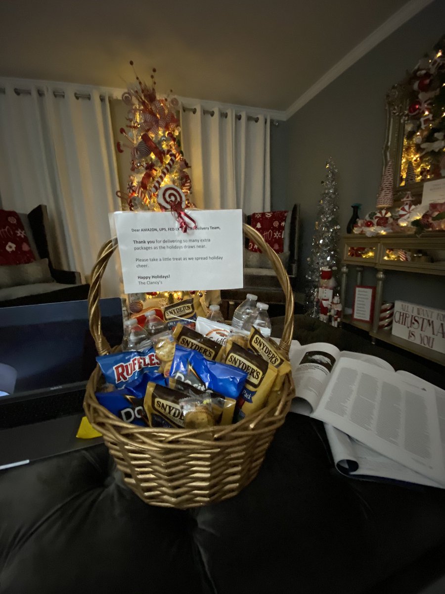 MindMatterLead's tweet photo. I can’t think of a more appropriate time to thank all the hardworking peeps who delivery items to our homes. I hope each and every delivery professional either takes a treat or simply acknowledges how appreciative we are for all they do.

Pay it forward 🎁❤️🥰🎅🏻 https://t.co/AdtqRkLtOa