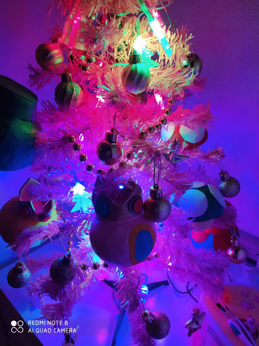 BloomPreminger's tweet photo. Sin duda alguna la Navidad es de mis épocas favoritas 😍😍 y siempre me esmero para que mi pinito se vea super cute y este año no ha sido la excepción 💖 este año la temática es MARIO BROS. Estoy enamorada de el 😍😍
#mariobros  #christmas  #christmastree #goldandpink https://t.co/yQu6bX8ffn