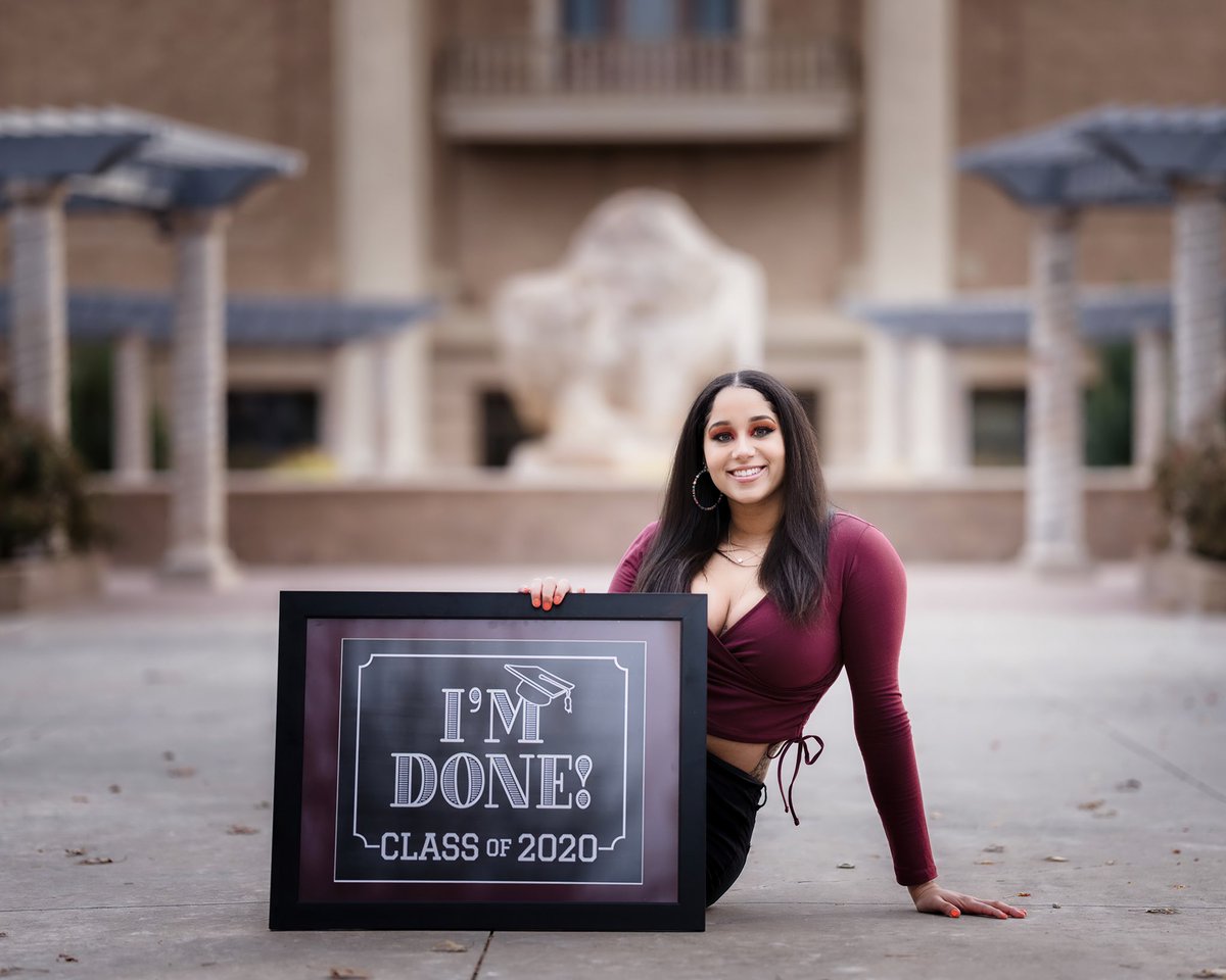 destinyshayy's tweet photo. Class of 2020🎓
•BS in Health Science 
•Degree secured in 3.5 years
•3.8 GPA
•4 year Collegiate Athlete 

Next up
•Second Degree BSN Sam Houston State University School of Nursing https://t.co/L9rnB8tEkq