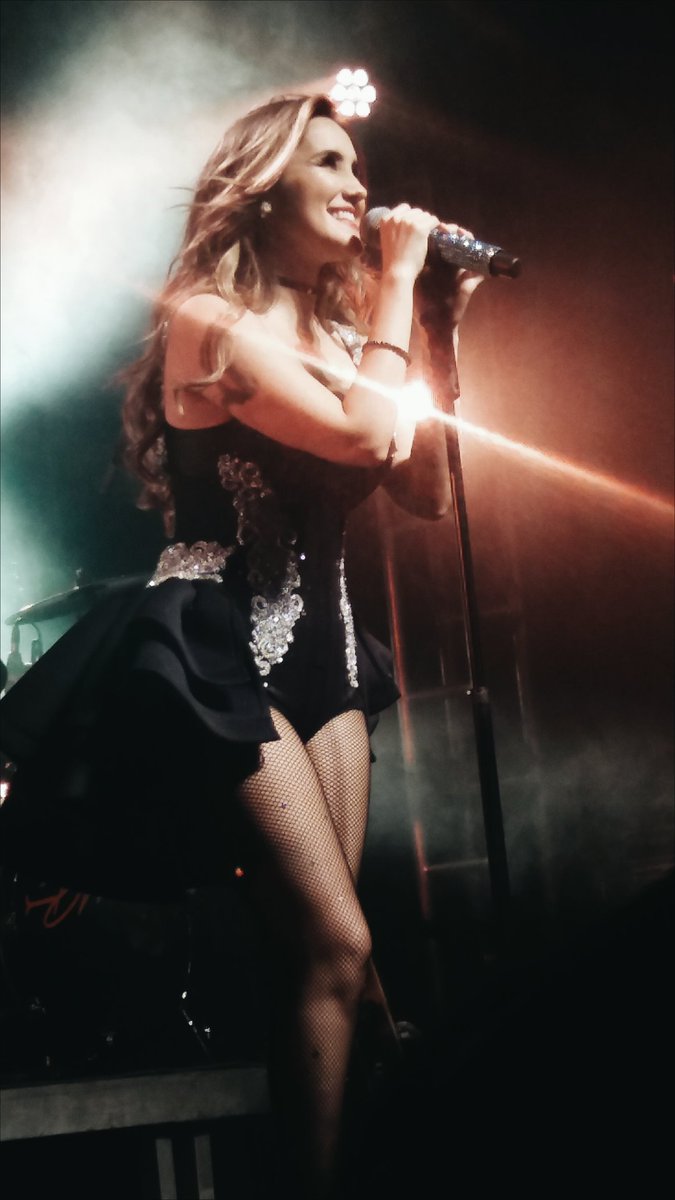 Nuestra estrella con luz propia HAPPY BDAY DULCE MARIA 