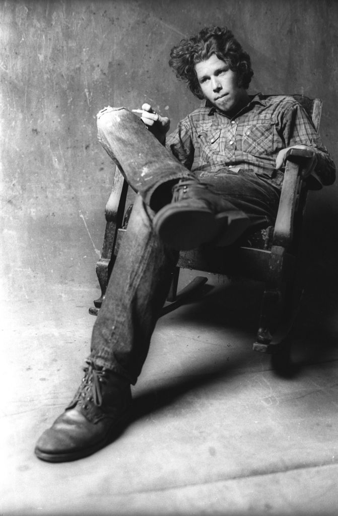 Happy Birthday to the great, Tom Waits who turns 71 years young today 