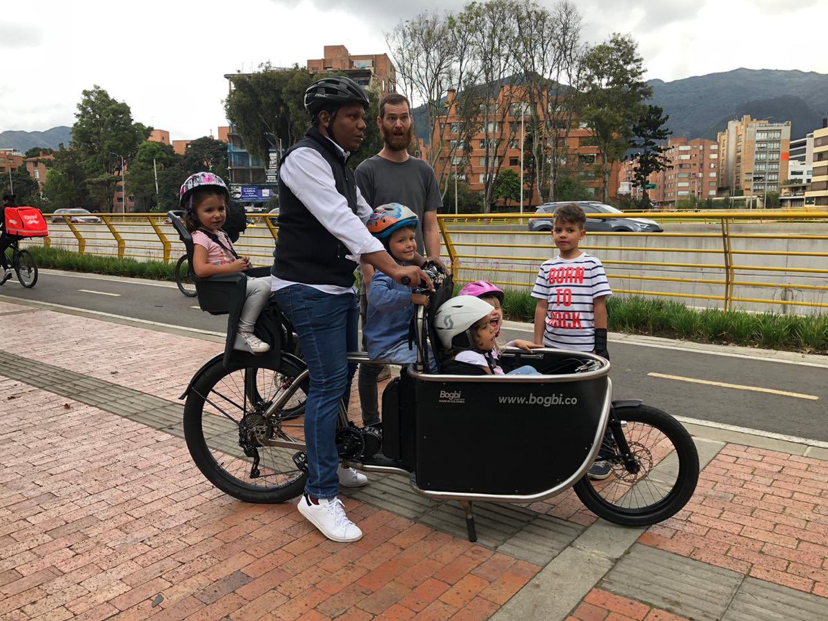 BogBiCol's tweet photo. Bogbi: 🇳🇴 💪🏿 🇨🇴 parenting &amp;  🤟🏿 rock @bikeshopgirlcom @timwendelboe @mobilityberlin @UrbanFutureConf @geiranders https://t.co/vQ5q8ME9SD