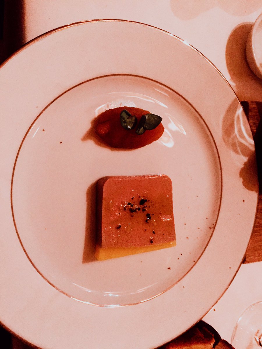 ClaireCkb's tweet photo. Absolutely stunning restaurant, excellent service and outstanding food and wine! 
I could not have asked for more..... and am so happy @Thegilbertscott is open again. 
👏❤️ @marcuswareing for the magnificent bubbles! 🍾🥂 https://t.co/ZJPCPvKYuZ