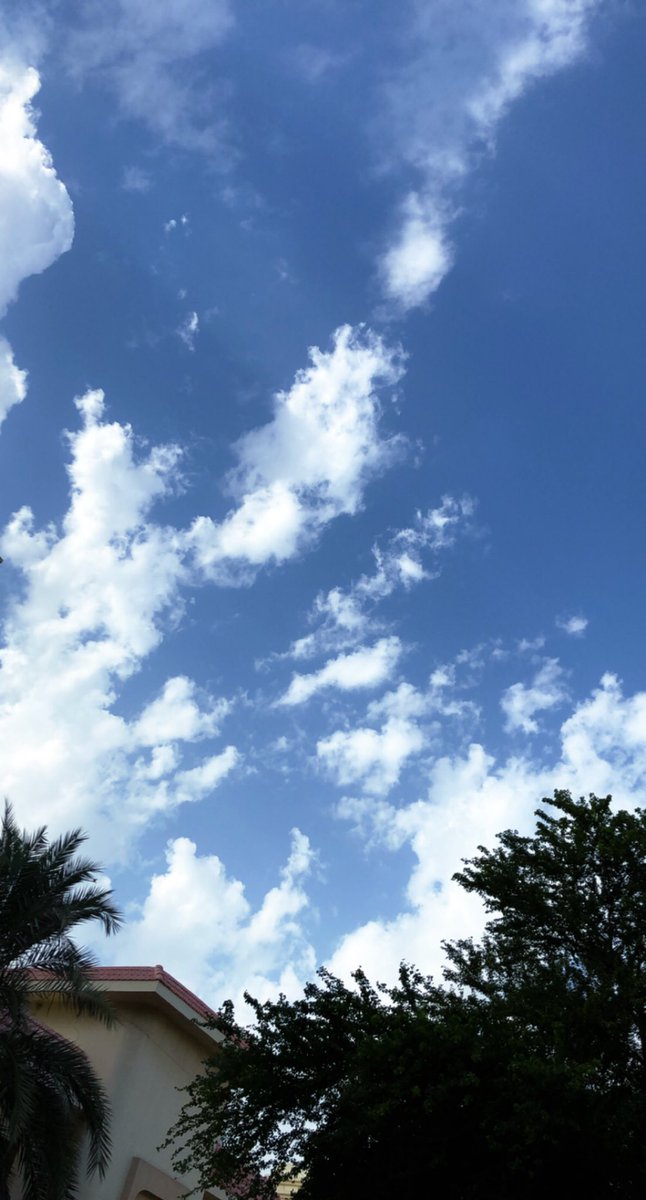 Ghas97's tweet photo. الغيوم☁️🤍 https://t.co/fQAwRl220N