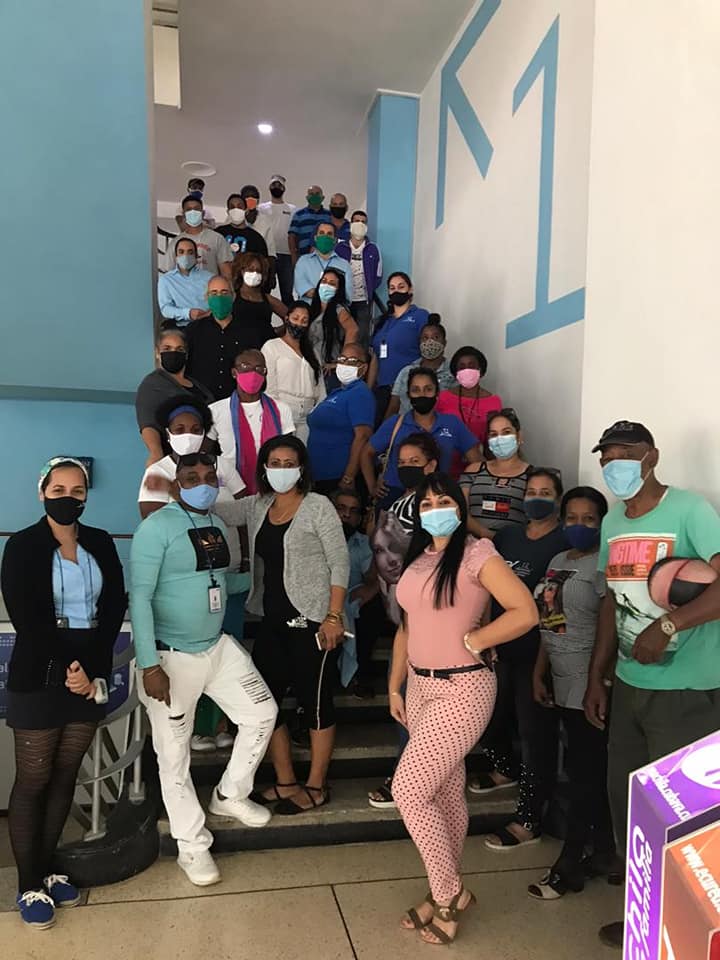 DanaysMMoreno's tweet image. Bien movido el #PalacioCentraldelaComputación 
#CursodeRobótica
#TorneodevideoJuegos #Dota
#Presentacióndenuevosjuegos 
#Payasos
Pero lo más importante de todo es la #Tropa de trabajadores dispuestos a cumplir los sueños de todos los clientes  de nuestra Capital.
#Vamospormás