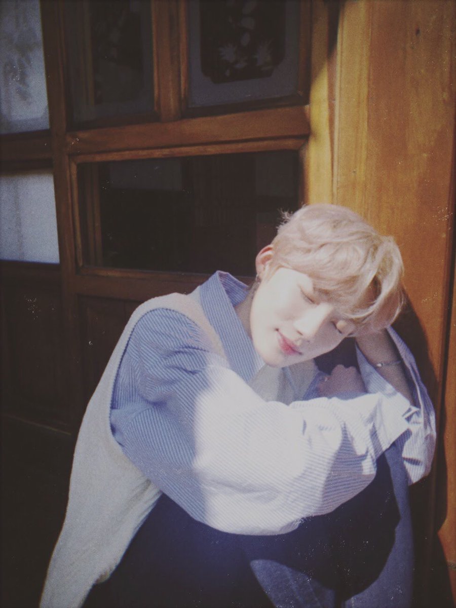 newboyztwt's tweet photo. 𓂃 . 💨 𓄹 𝐛.est 𝕨𝕖 ! 𝄞 ___,, 𝗡𝗕𝗭 ╱ ⁺ 뉴보이즈 ᝰ 新offıcıāl ぃ up:datǝ ✰. 𝟤𝟢𝟣𝟣𝟢𝟨. ✦% ( ﹫_🐰' › #_KAITO * )
Si adivinan quién tomó las fotos en mi paseo de la mañana les regalo unos cheetos, por mientras digan que soy el más cute de NBZ. ・ᴗ・ https://t.co/qTA8MfAyNA